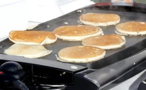 How To Cook Pancakes On A Griddle Featured